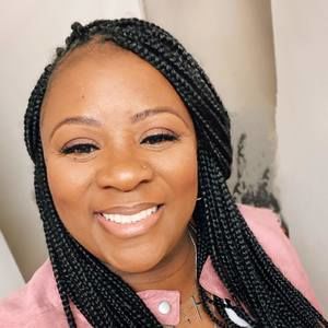 Meet your Posher, Ebony